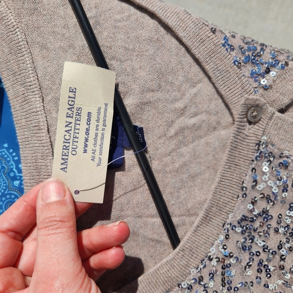 AMERICAN EAGLE OUTFITTERS Silver Sequin Cardigan - Picture 4 of 5